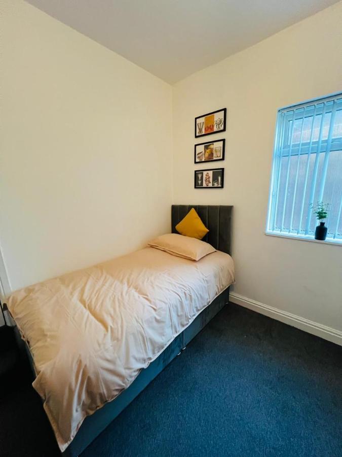 Luxury Double & Single Rooms With En-Suite Private Bathroom In City Centre Stoke On Trent エクステリア 写真