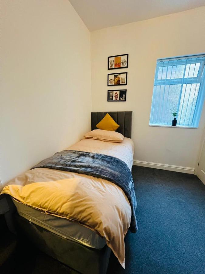 Luxury Double & Single Rooms With En-Suite Private Bathroom In City Centre Stoke On Trent エクステリア 写真